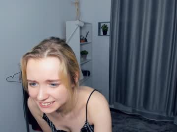 webcam girl fresh_cherries live cam image #7126110