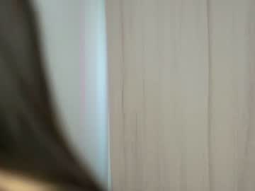 webcam girl peek_in_my_window live cam image #9770436