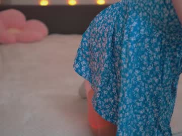 webcam girl tiny_miracle live cam image #9649354