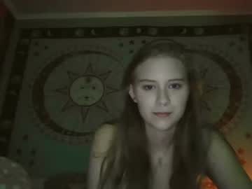webcam girl stonerbabe1313 live cam image #11272319