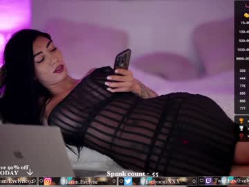 webcam girl evelyne92 live cam image #6828655