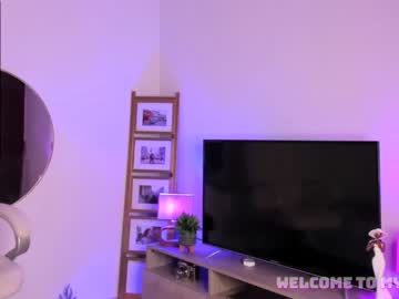 webcam girl sexy_dreams18 live cam image #696093