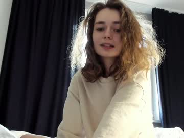 webcam girl mxxnsxsul live cam image #3217477