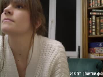 webcam girl claire_moulin live cam image #4433260