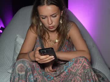 webcam girl hotbella_ live cam image #12960749