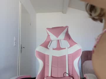 webcam girl deniseone live cam image #6930160