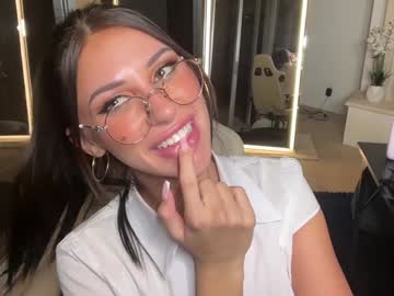 webcam girl itskassielee live cam image #11201671