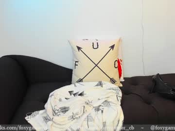 webcam girl foxy_gamer live cam image #2399331