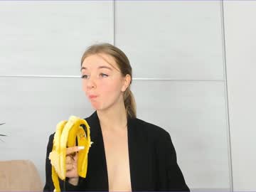 webcam girl elizabeth__gray live cam image #4272778