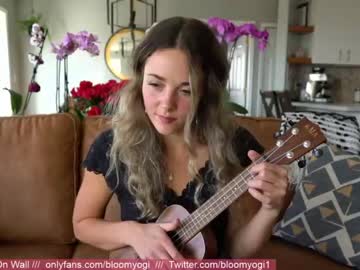 webcam girl bloomyogi live cam image #1754484