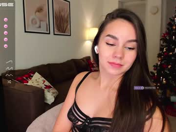 webcam girl intrigueeme live cam image #1065255