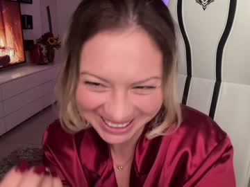 webcam girl kiradivine live cam image #672787