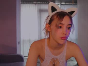 webcam girl angella_kleee live cam image #5551371