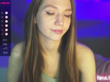 webcam girl angels_kiss live cam image #4307113