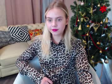 webcam girl avrora_bell live cam image #4626270