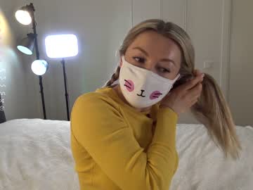 webcam girl nawtyinnocentnxtdr live cam image #7073279
