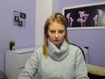 webcam girl julie_wayne live cam image #4556870