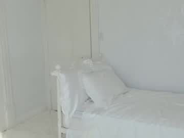 webcam girl littlegreekflower live cam image #11988357