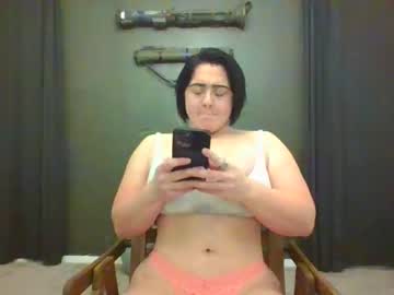webcam girl maggiemay44 live cam image #4856287