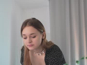 webcam girl blow_bell live cam image #8679773