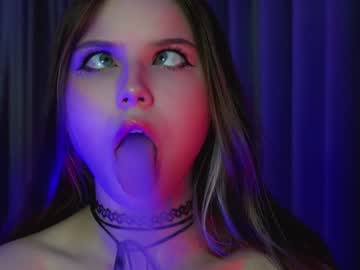 webcam girl merciabawden live cam image #11016375