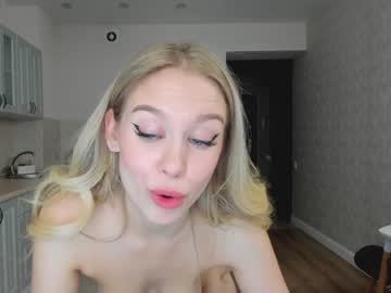 webcam girl aleksa_cutie live cam image #8530069