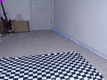 webcam girl petitebrat live cam image #12505103