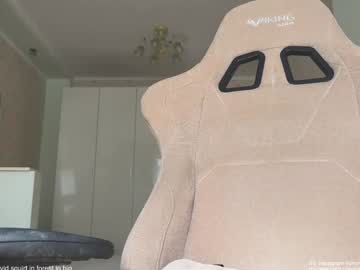 webcam girl honey_sunshine live cam image #10211083