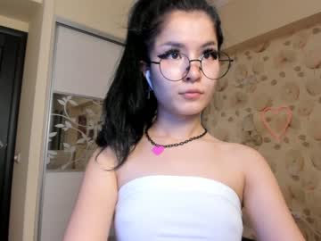 webcam girl akino_17 live cam image #1666329