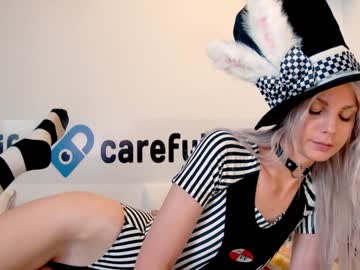 webcam girl careful_i_bite live cam image #2976009