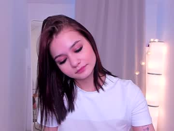 webcam girl amy_doux live cam image #4649378