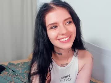 webcam girl elfas_cute live cam image #6368192