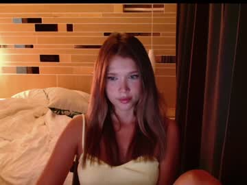 webcam girl bitter_moon live cam image #6901150
