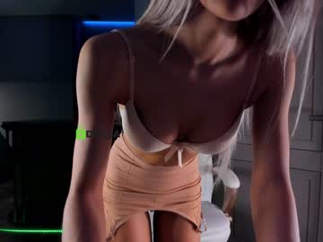 webcam girl crazzy_cherry live cam image #5233597