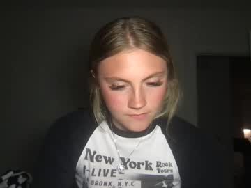 webcam girl daisyparkerxo live cam image #9014611