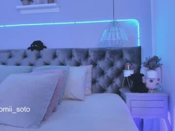 webcam girl naomii_soto live cam image #12950586