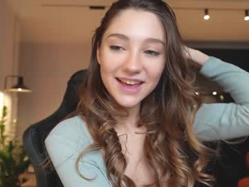 webcam girl mia_elfie live cam image #9545852