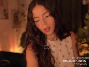 webcam girl effylowell_ live cam image #11045935
