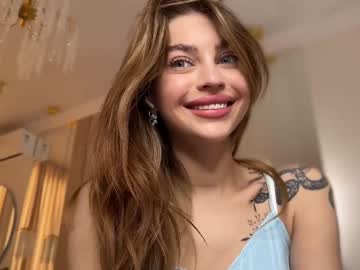 webcam girl cuteelsa_ live cam image #10967820
