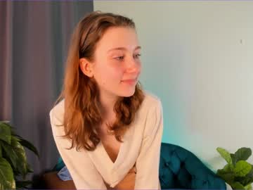 webcam girl sunnyviolet live cam image #6001070