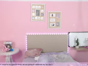 webcam girl little_effy18 live cam image #2235257