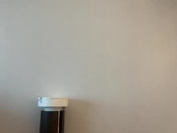 webcam girl emillyyyx live cam image #12907606