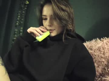 webcam girl bmwm5f90 live cam image #11510965