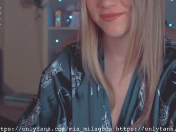 webcam girl mia_milagros live cam image #1364294