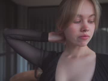 webcam girl bibi_it_is live cam image #7887254