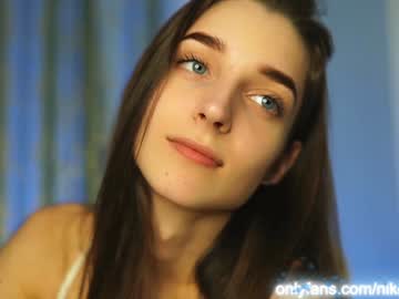 webcam girl angels_kiss live cam image #422853