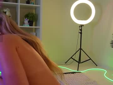 webcam girl molly__meow live cam image #10059496