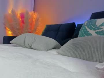 webcam girl mirabrunette live cam image #11846214