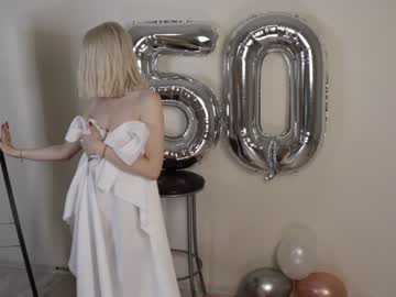webcam girl oliviabr0wn live cam image #4487955