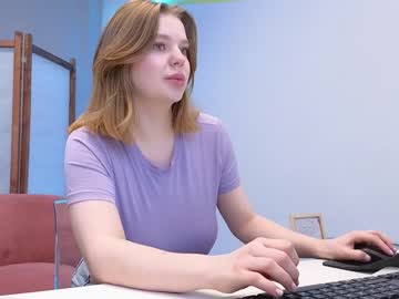 webcam girl lovlybambi live cam image #8716222
